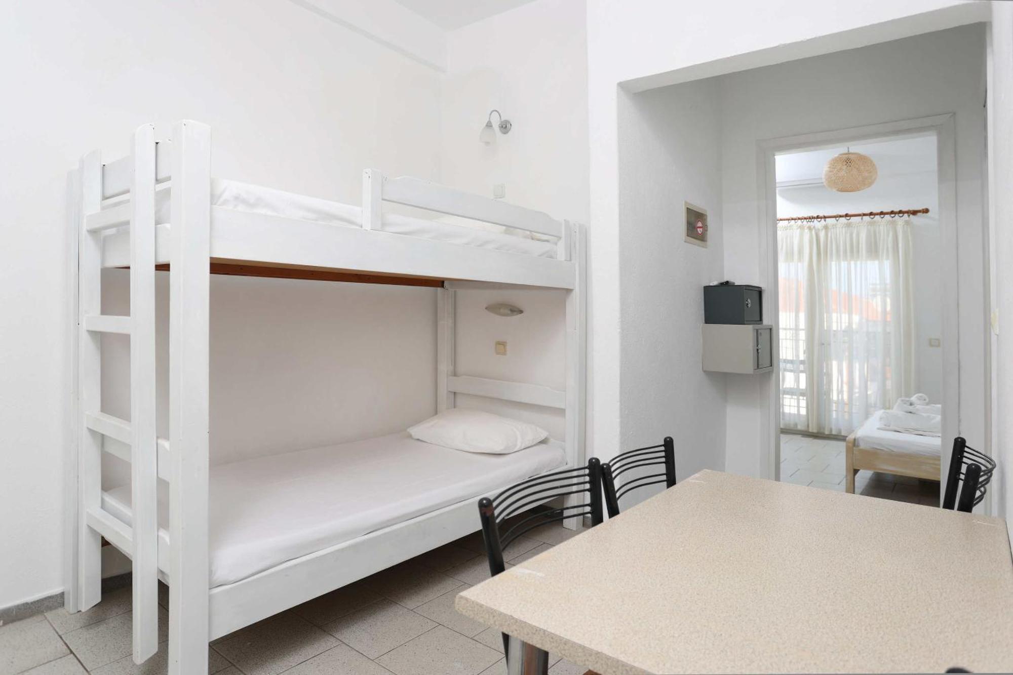 Spanos Apartments Anna'S Lodge Полихроно Екстериор снимка