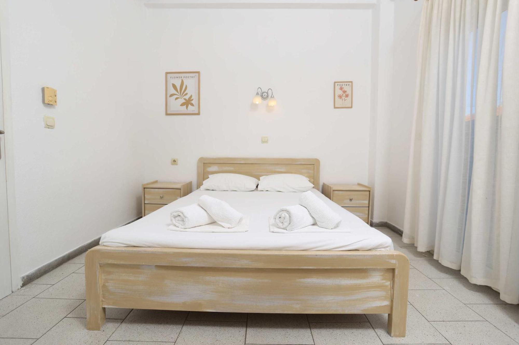Spanos Apartments Anna'S Lodge Полихроно Екстериор снимка