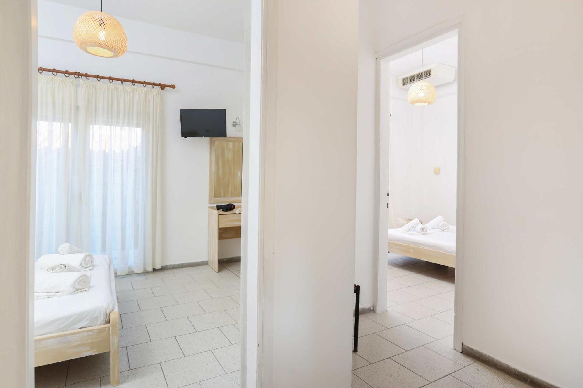 Spanos Apartments Anna'S Lodge Полихроно Екстериор снимка
