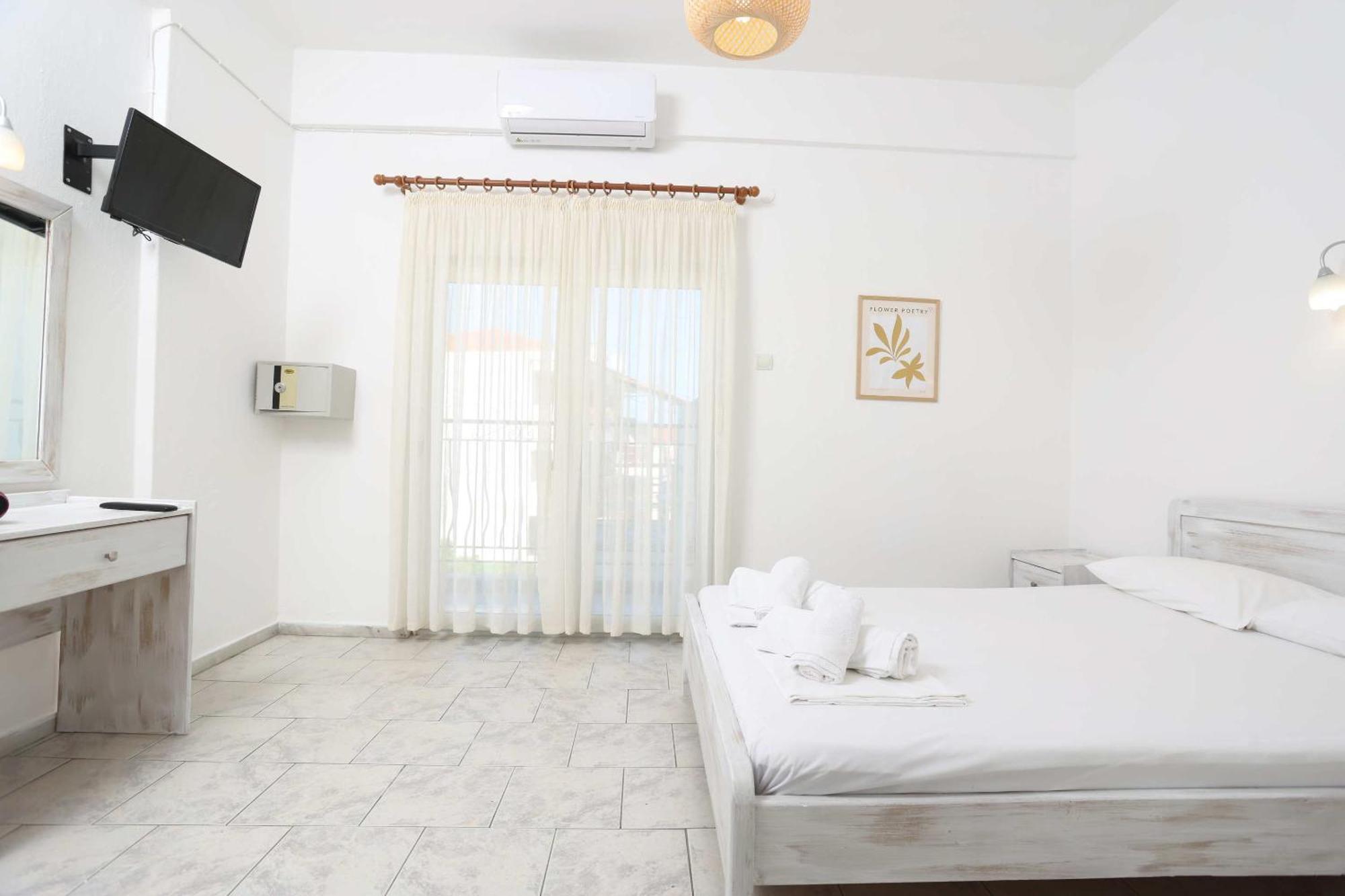 Spanos Apartments Anna'S Lodge Полихроно Екстериор снимка